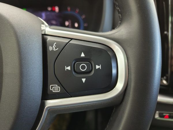 VOLVO XC60 - Imagen 21