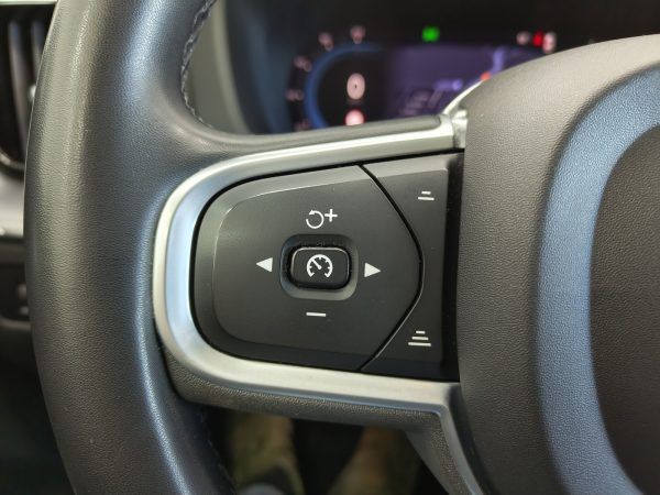 VOLVO XC60 - Imagen 22