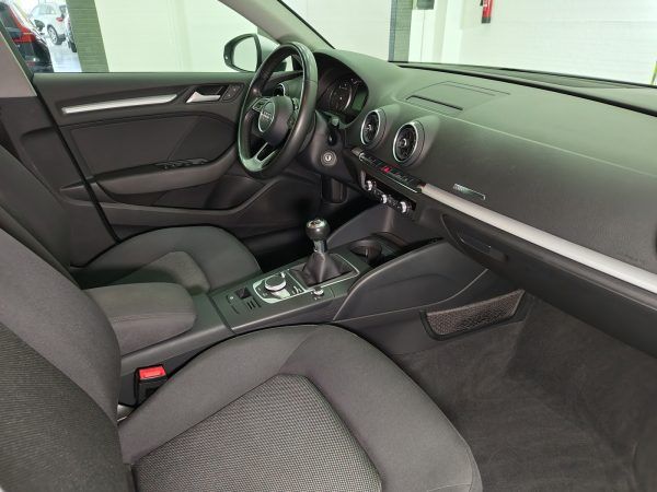 Audi A3 1.6 TDI Sportback - Imagen 13