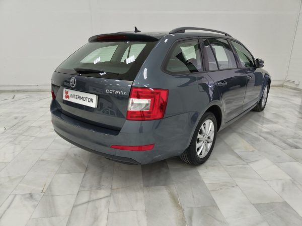 Skoda Octavia Combi 1.6 TDI Ambition - Imagen 6