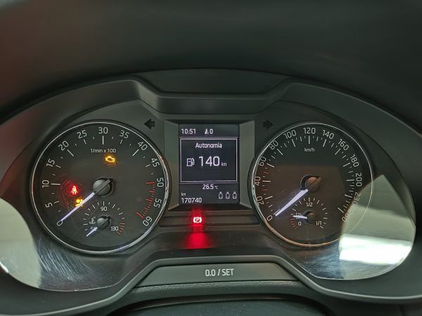 Skoda Octavia Combi 1.6 TDI Ambition - Imagen 21