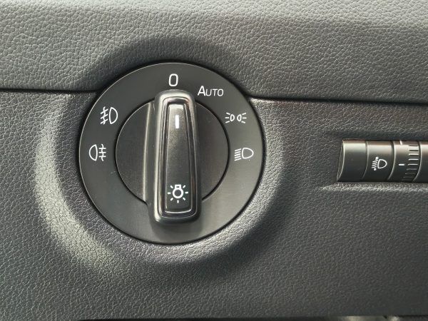 Skoda Octavia Combi 1.6 TDI Ambition - Imagen 25
