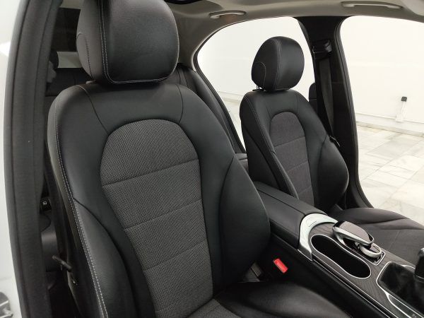 Mercedes C 220d Avantgarde - Imagen 12