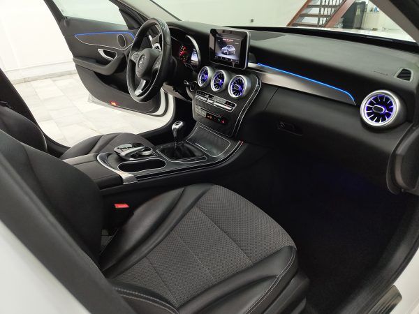 Mercedes C 220d Avantgarde - Imagen 13