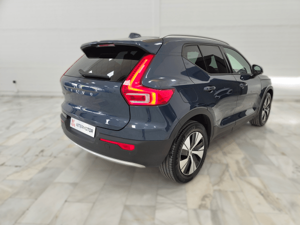Volvo XC40 T2 Momentum Pro - Imagen 5