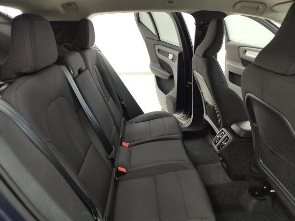 Volvo XC40 T2 Momentum Pro - Imagen 14