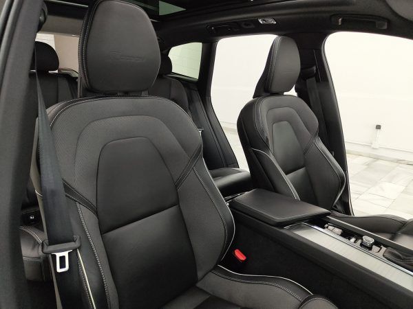 Volvo XC60 D4 R-Design Geartronic - Imagen 12