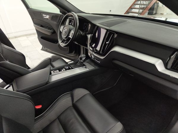 Volvo XC60 D4 R-Design Geartronic - Imagen 13
