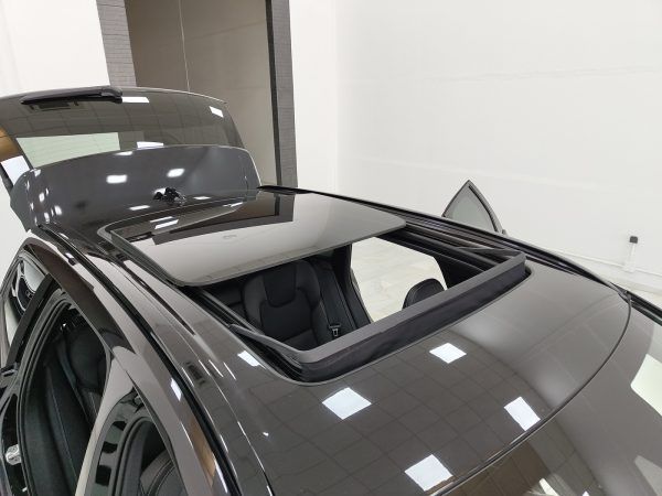 Volvo XC60 D4 R-Design Geartronic - Imagen 31