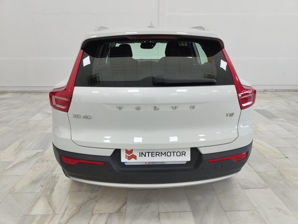 Volvo XC40 T2 Momentum Pro - Imagen 4