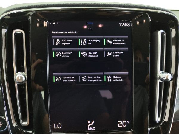 Volvo XC40 T2 Momentum Pro - Imagen 22
