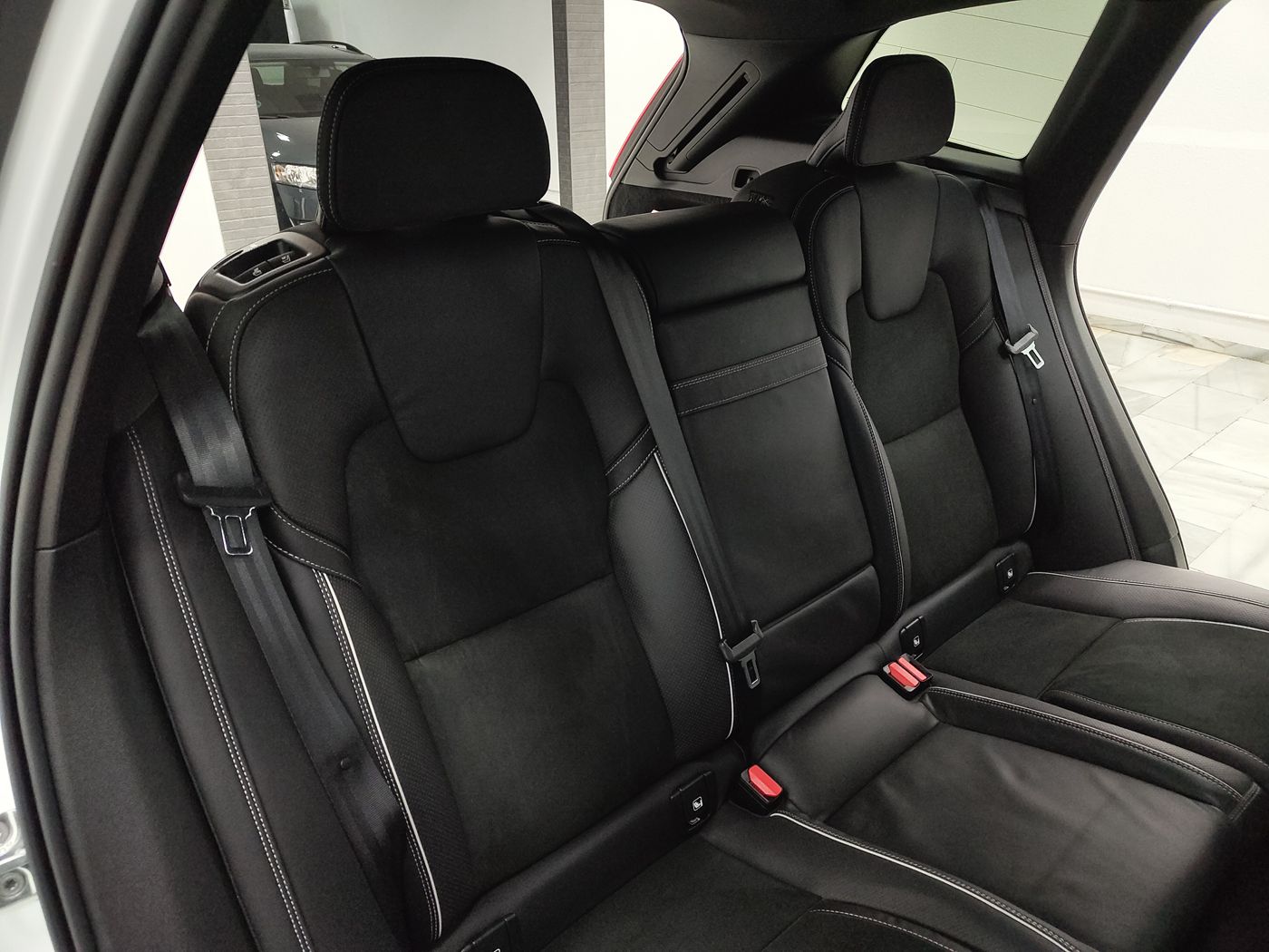 Volvo XC60 D4 R-Design Geartronic - Imagen 15