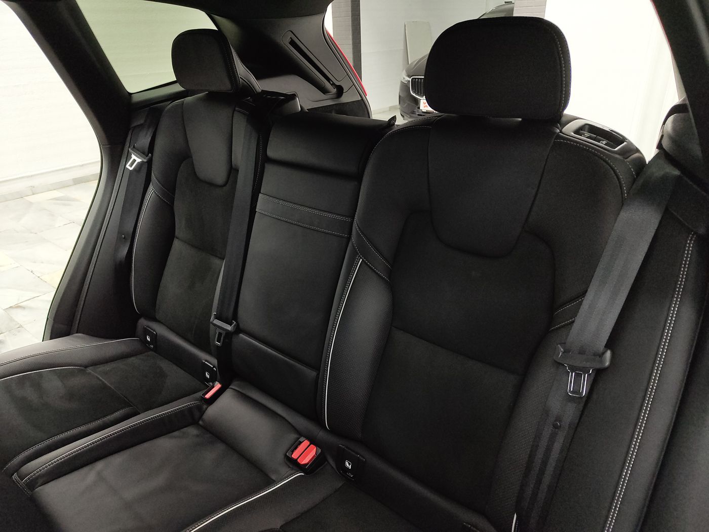 Volvo XC60 D4 R-Design Geartronic - Imagen 16