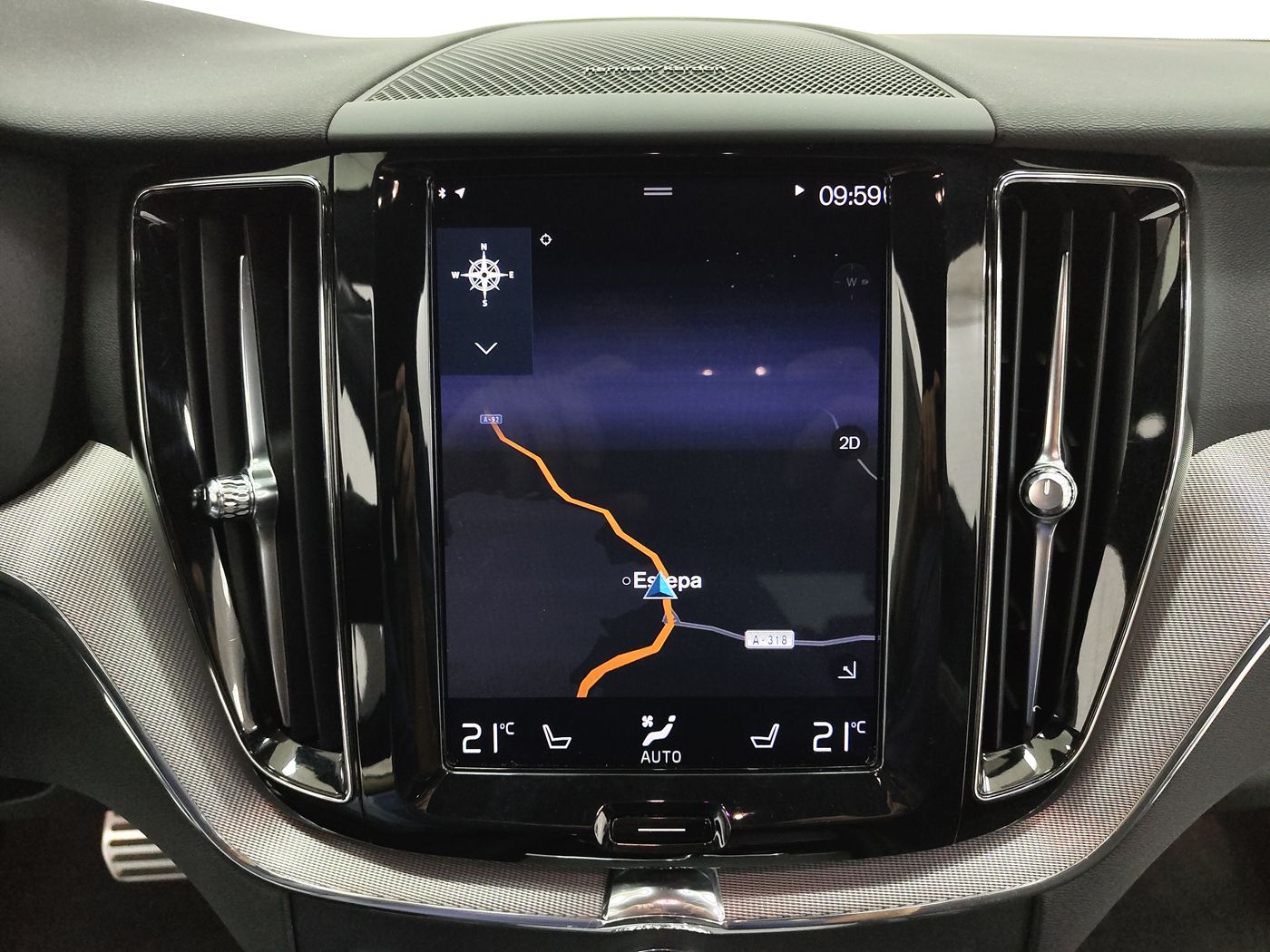 Volvo XC60 D4 R-Design Geartronic - Imagen 23