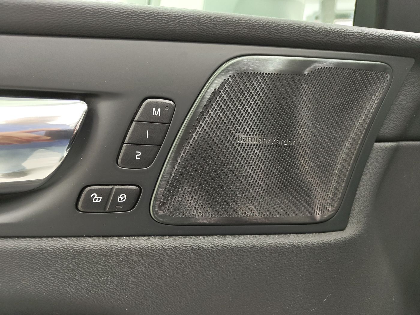 Volvo XC60 D4 R-Design Geartronic - Imagen 27