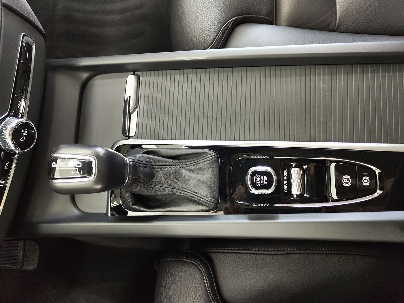 Volvo XC60 D4 Geartronic - Imagen 23