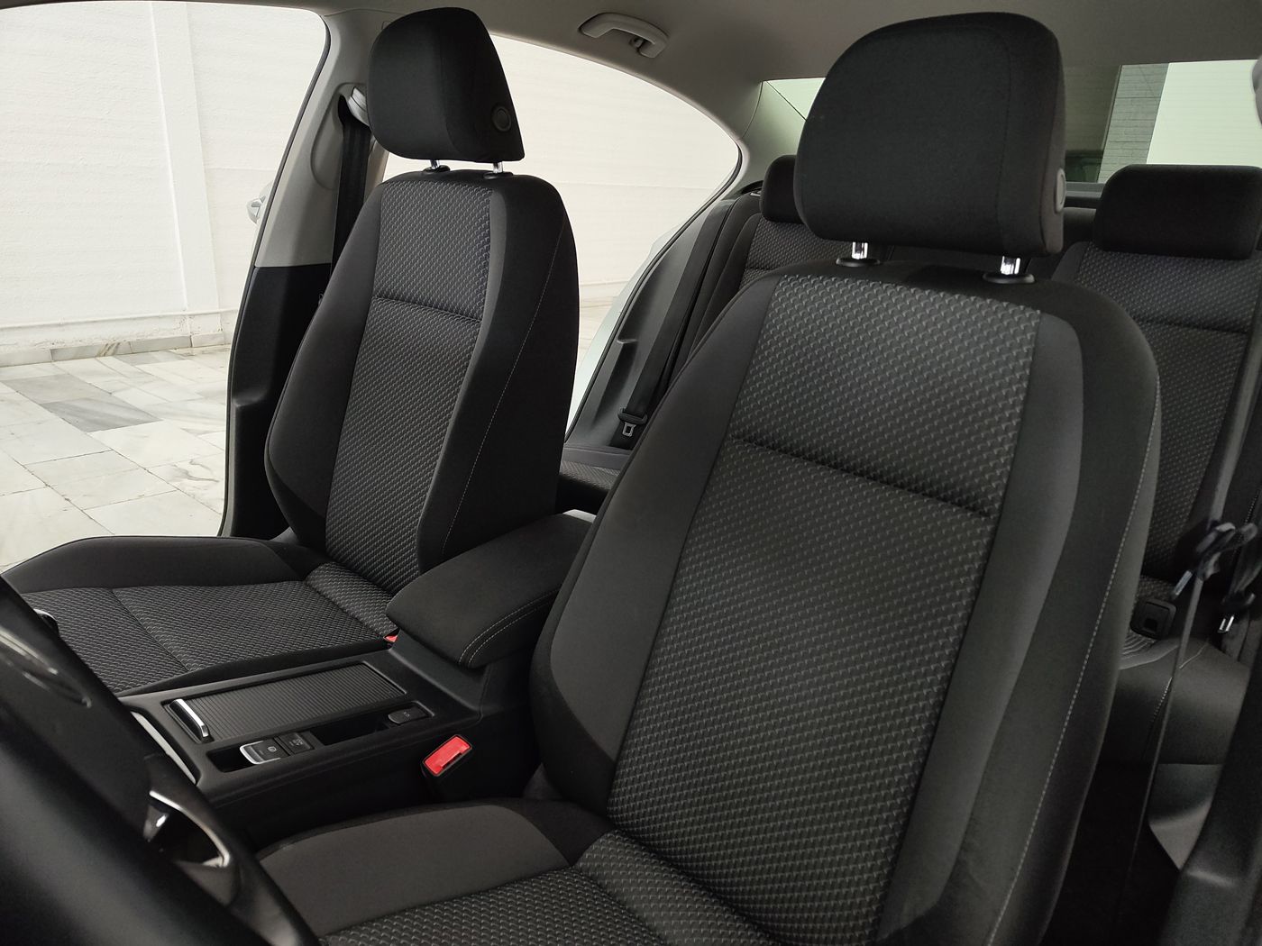 Volkswagen Passat 2.0TDI Business - Imagen 10