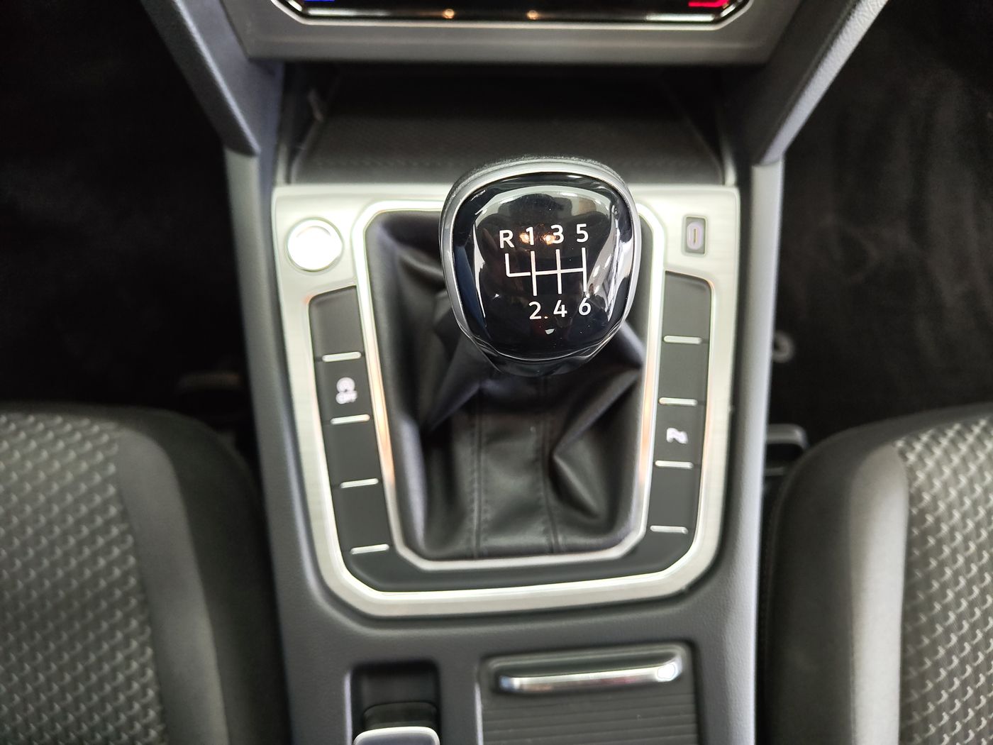 Volkswagen Passat 2.0TDI Business - Imagen 19