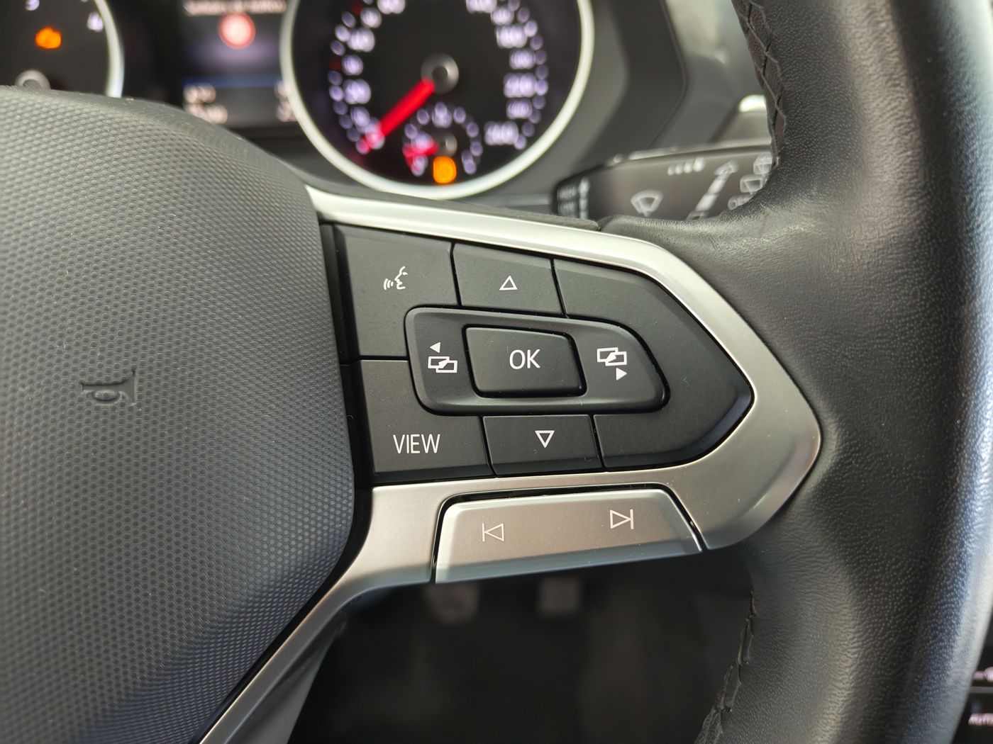 Volkswagen Tiguan 2.0 TDI Live - Imagen 22