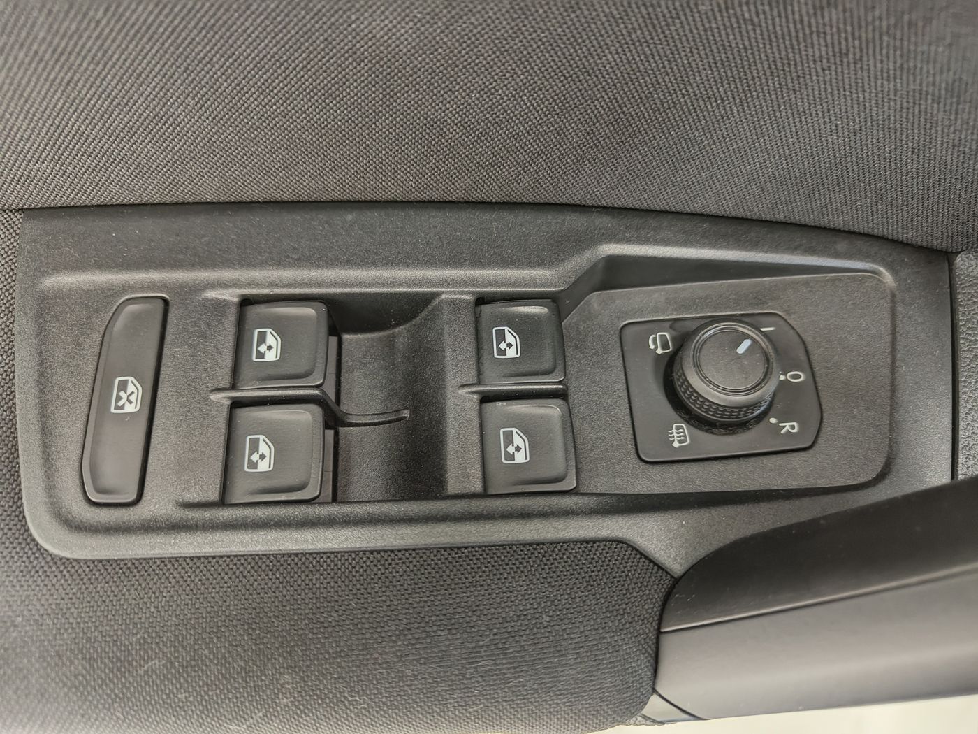 Volkswagen Tiguan 2.0 TDI Live - Imagen 25