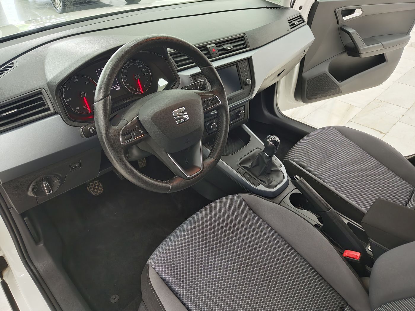 SEAT Arona 1.6 TDI Style Ecomotive - Imagen 8