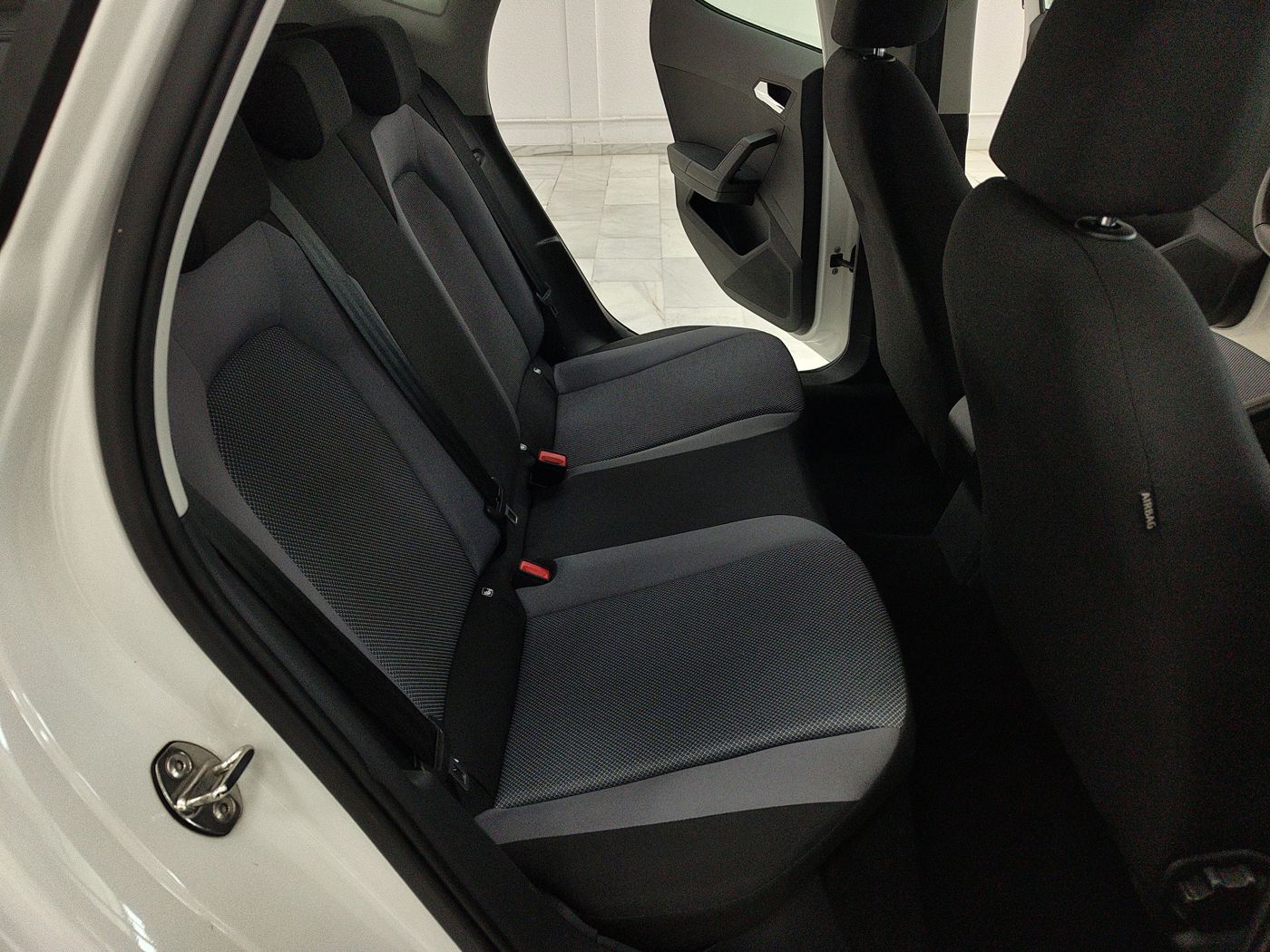 SEAT Arona 1.6 TDI Style Ecomotive - Imagen 13