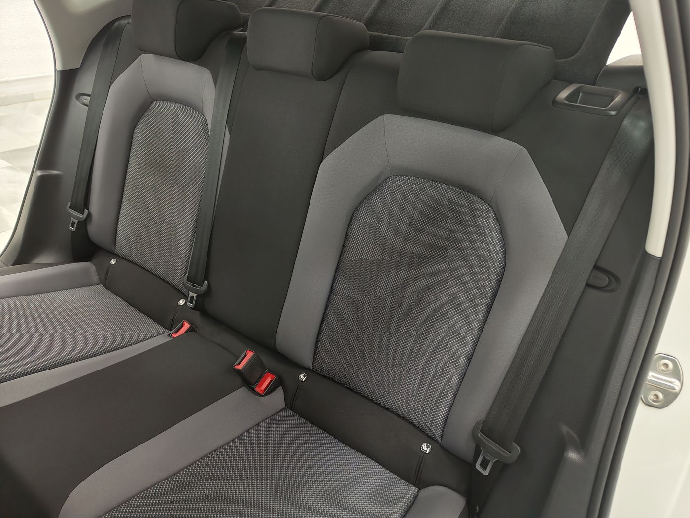 SEAT Arona 1.6 TDI Style Ecomotive - Imagen 15