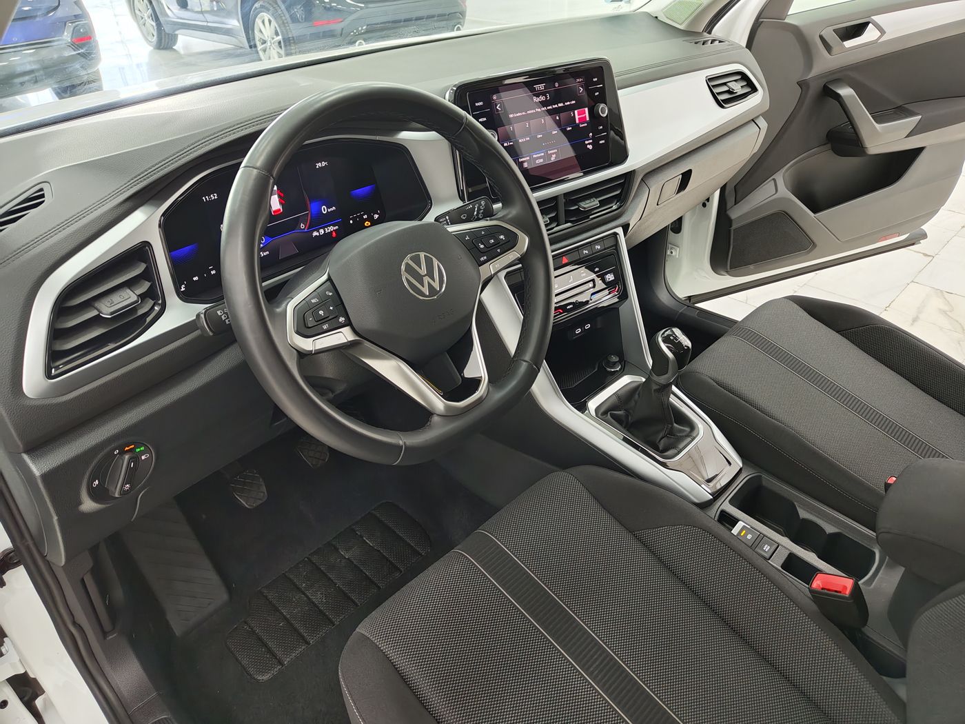 Volkwagen T-Roc 2.0TDI Life - Imagen 9